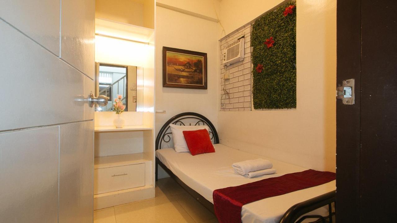 Nearest Hostel Pasay City By Reddoorz Εξωτερικό φωτογραφία