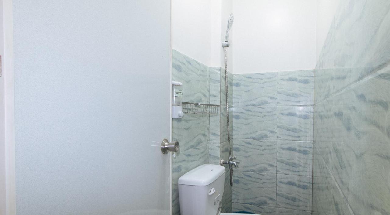 Nearest Hostel Pasay City By Reddoorz Εξωτερικό φωτογραφία