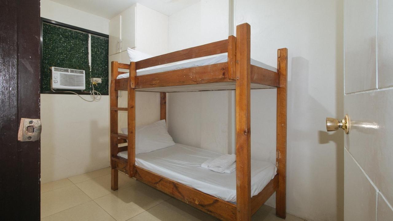 Nearest Hostel Pasay City By Reddoorz Εξωτερικό φωτογραφία