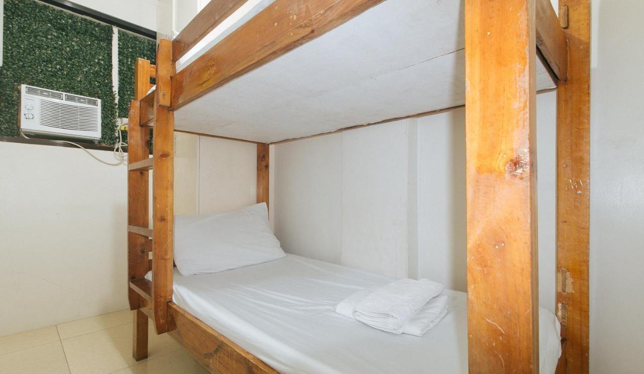 Nearest Hostel Pasay City By Reddoorz Εξωτερικό φωτογραφία